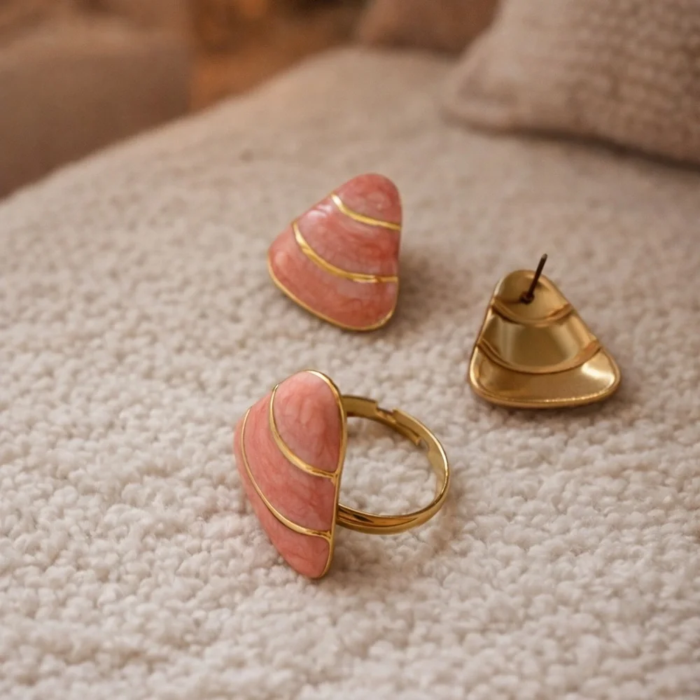 Anthropologie features tags ring